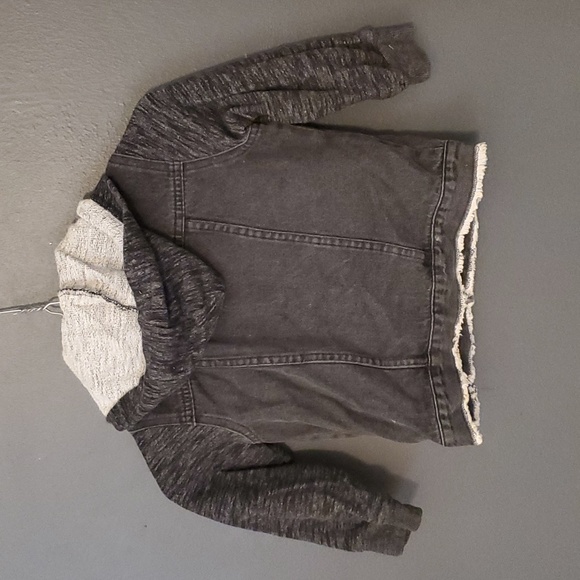 Boys Jacket size 3T - Picture 4 of 4